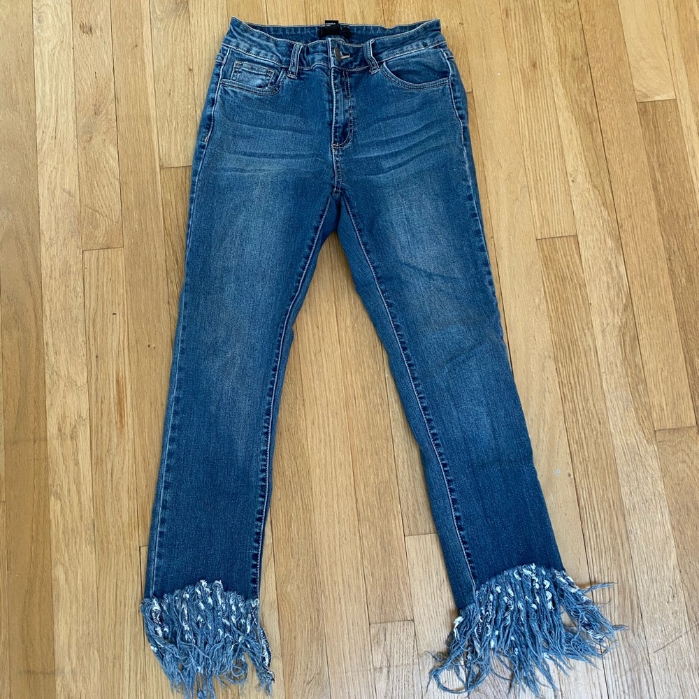 Forever 21 frayed ankle jeans
